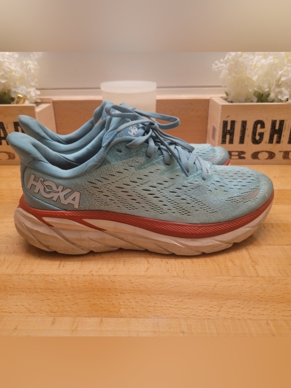 Hoka One One Women’s Clifton 8  Running Shoe Sneaker Aquarelle/ Blue Size 9 B